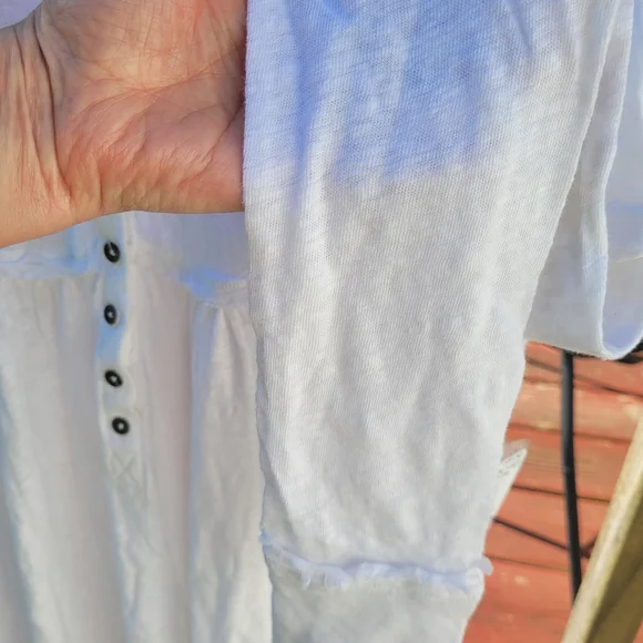 BRAND NEW! We The Free White Buttoned Relaxed Blouse - Picture 4 of 10